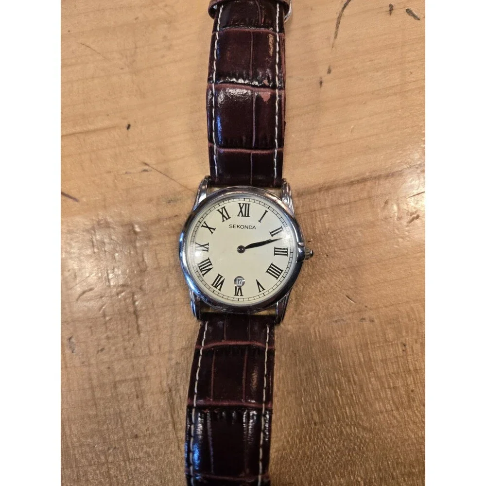 Sekonda 3018A Analog Men's Watch with Leather Strap and Date. New Battery